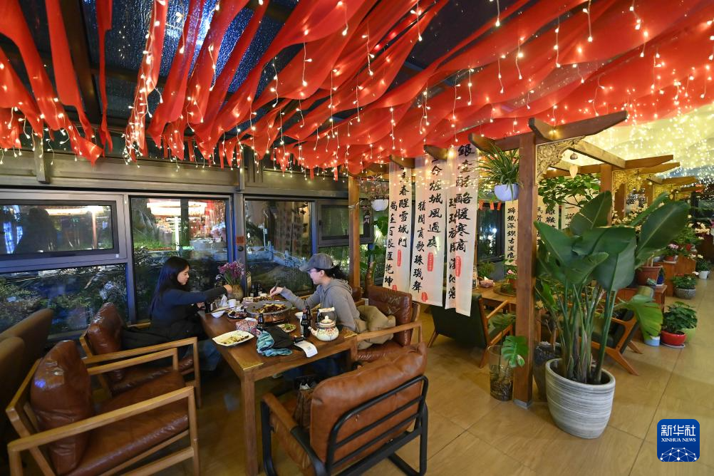 四川甘孜接待游客量创同期历史新高(图1)