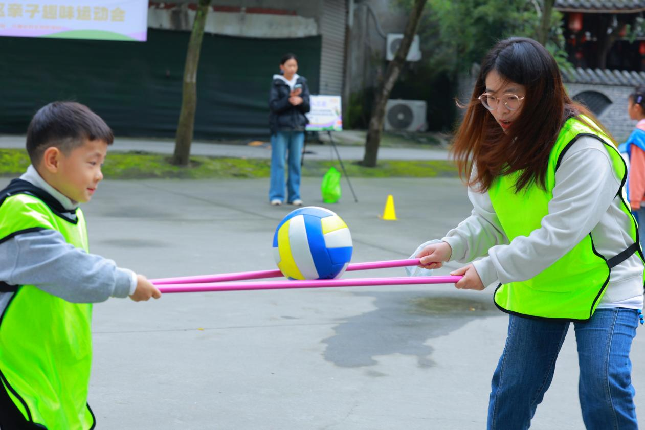 欢乐金秋·“薯”你最棒 金府社区亲子趣味运动会圆满落幕(图5)