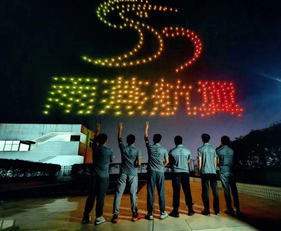 志愿春风拂笮山 绘就盐边新画卷 (图1) 志愿春风拂笮山 绘就盐边新画卷 (图1)