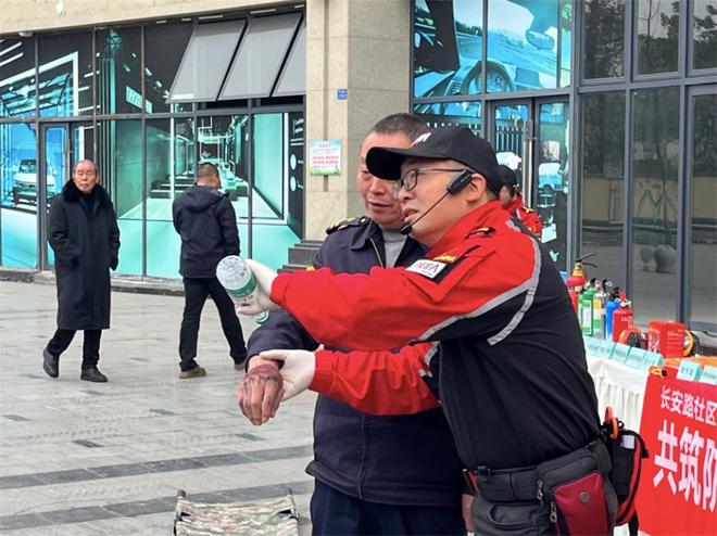 共筑防线·守护家园|多小区消防应急综合演练活动(图7)