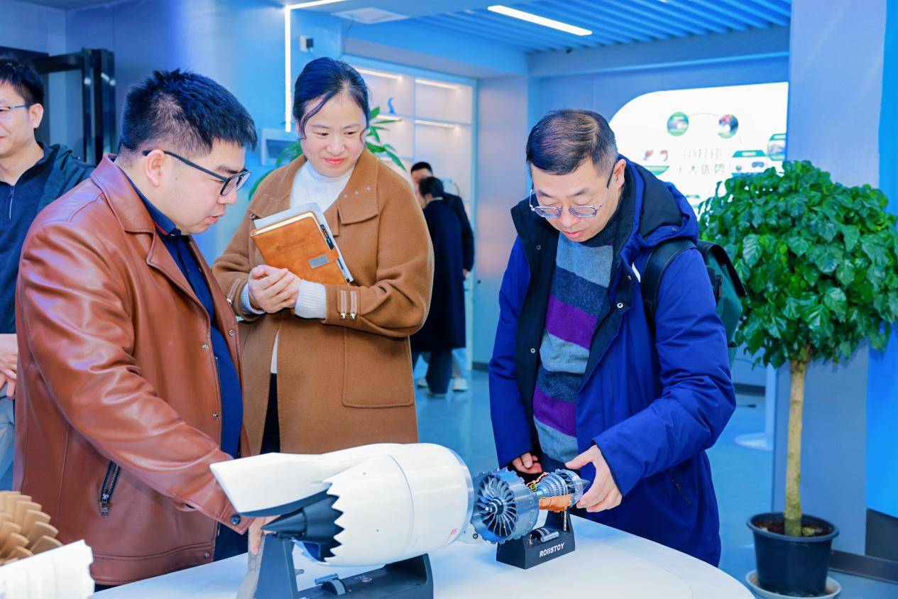 校地融合育新人 智汇未来强思政 温江大学城产学研创联席会暨思政大联盟 工作推进会成功举行(图3)