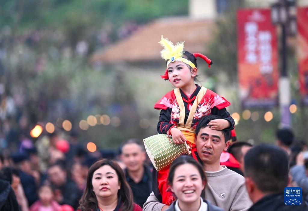 重庆璧山：千年火把节 点亮乡村新春(图6)