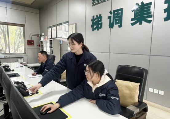 灯火里的“不归人”︱发得出、运得稳、供得好 ，织密春节保供“安全网”(图4)