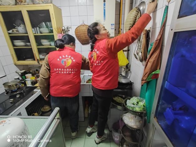 情暖夕阳·爱润陵川 陵川社区“老有所助·惠益陵川”关怀行动成效显著(图4) 情暖夕阳·爱润陵川 陵川社区“老有所助·惠益陵川”关怀行动成效显著(图4)