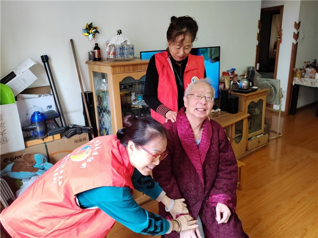 情暖夕阳·爱润陵川 陵川社区“老有所助·惠益陵川”关怀行动成效显著(图7) 情暖夕阳·爱润陵川 陵川社区“老有所助·惠益陵川”关怀行动成效显著(图7)