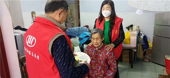 情暖夕阳·爱润陵川 陵川社区“老有所助·惠益陵川”关怀行动成效显著(图8) 情暖夕阳·爱润陵川 陵川社区“老有所助·惠益陵川”关怀行动成效显著(图8)