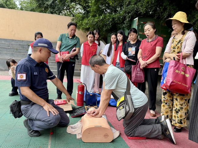 法治入心·消防在手——陵川社区普法消防活动顺利开展(图7)
