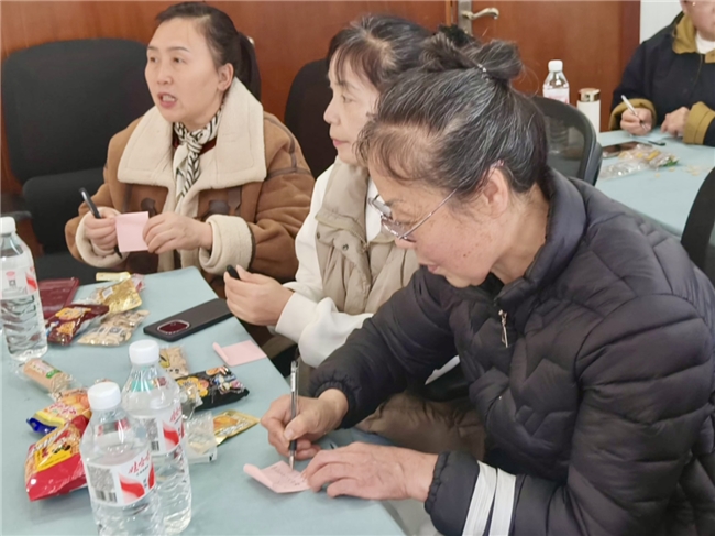 阳坪社区“笑语欢颜·社区喜乐汇”居民融合项目总结交流会顺利开展(图6) 阳坪社区“笑语欢颜·社区喜乐汇”居民融合项目总结交流会顺利开展(图6)