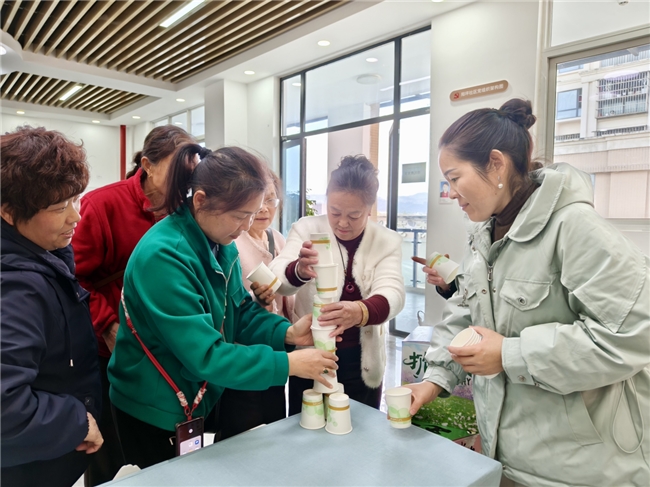 阳坪社区“笑语欢颜·社区喜乐汇”居民融合项目总结交流会顺利开展(图8) 阳坪社区“笑语欢颜·社区喜乐汇”居民融合项目总结交流会顺利开展(图8)