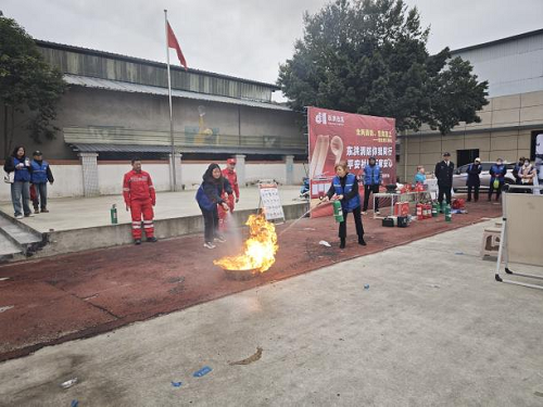 大面街道东洪社区开展“东洪消防你我同行 平安社区万家安心”主题活动(图4) 图片4.png