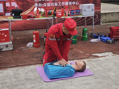 大面街道东洪社区开展“东洪消防你我同行 平安社区万家安心”主题活动(图5) 图片5.png