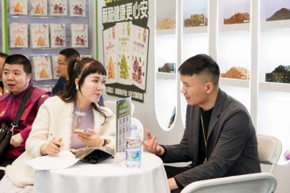 闪耀糖酒会，焕新向未来：黄老五2026糖酒会圆满收官(图14)