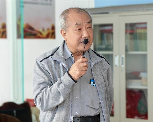 银龄赋能·青春同行:同福社区探索“为老服务+青年成长+社区治理”三位一体融合新模式(图1) 银龄赋能·青春同行:同福社区探索“为老服务+青年成长+社区治理”三位一体融合新模式(图1)