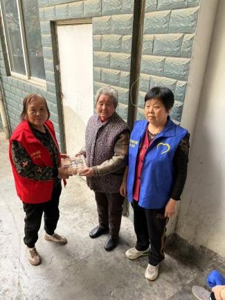 怀嬢关爱小分队开展高龄、独居、失独老人关爱走访活动(图7)