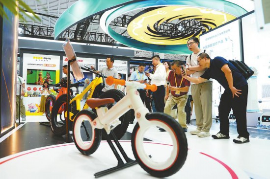 第六届消博会四川馆集中亮相一批新潮、硬核消费新品(图1)