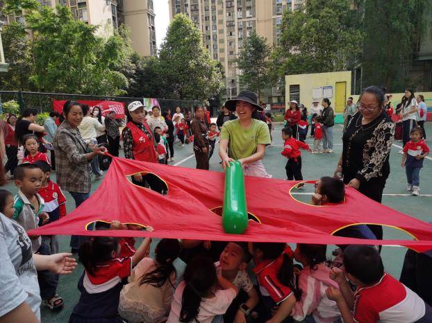 “童趣享运动，邻里乐社区”亲子主题运动活力开赛！阙家社区大小朋友玩嗨啦~ (图2)