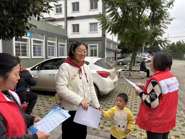 暖冬护家园,火电安全行 —花碑社区开展冬季用电用气安全宣传活动(图4) 暖冬护家园,火电安全行 —花碑社区开展冬季用电用气安全宣传活动(图4)