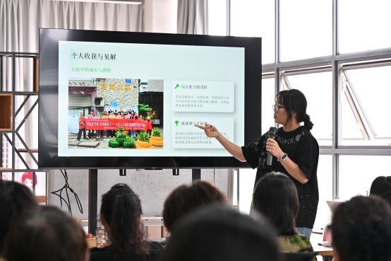 “拉练验真章·微改暖学府”——校社创投成果总结暨冲刺验收行动圆满举行(图2) “拉练验真章·微改暖学府”——校社创投成果总结暨冲刺验收行动圆满举行(图2)
