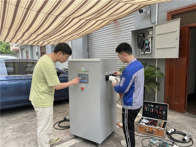 安全充电,社区行——为社区充电桩做个免费“体检”(图2) 安全充电,社区行——为社区充电桩做个免费“体检”(图2)
