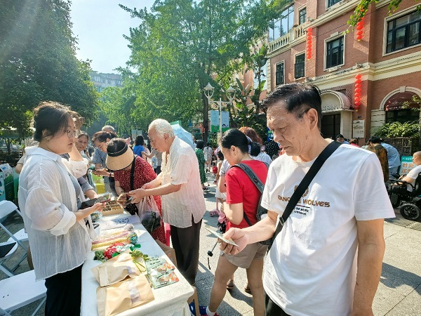 浓情端午践文明 联盟助老暖人心|紫薇社区公益市集暖心(图5) 浓情端午践文明 联盟助老暖人心|紫薇社区公益市集暖心(图5)