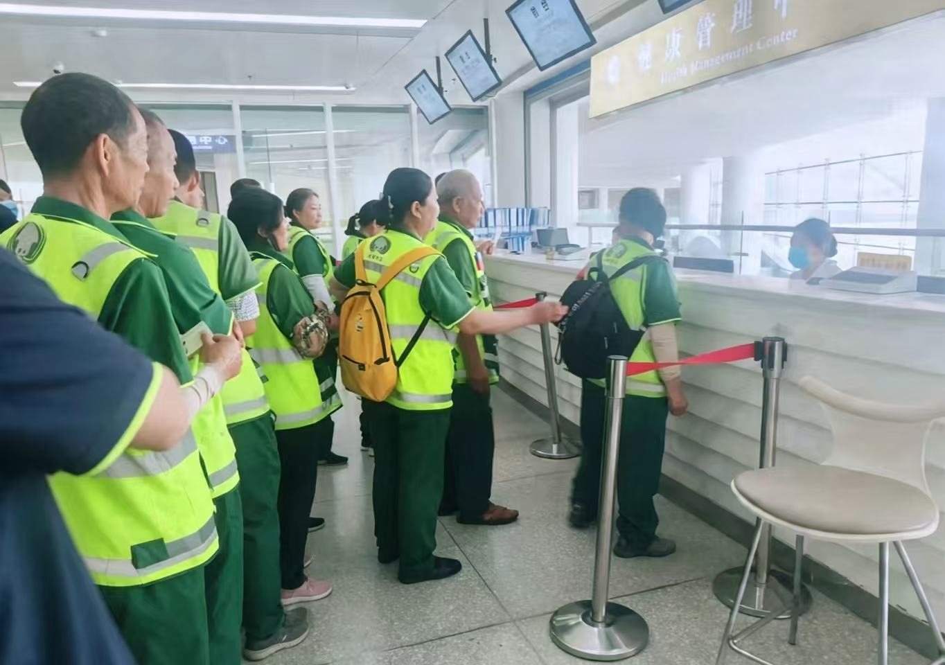 双流施“凉”策 为环卫工人撑起夏日“降温伞”(图4) 图片4.png