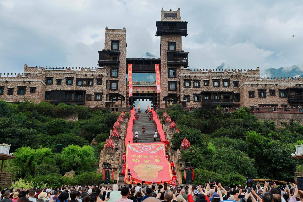 新时代•发现中国|外媒团走进阿坝 感受生态人文之美 (图10)