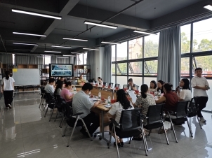 学府社区“学府邻里帮”品牌圆桌论坛圆满举行  专家建言锚定公益产品方向，“五香”体系对标“五型”社区(图1)
