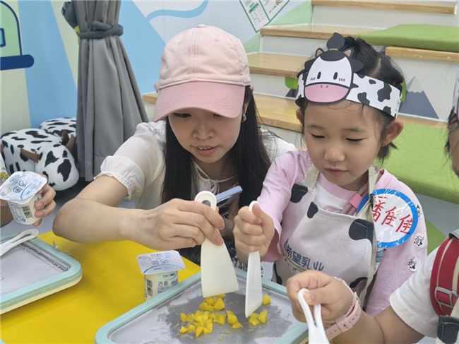 城隍少年行 邻里共成长—— “一杯牛奶是怎样产生的”青少年社会实践活动成功举办(图12)