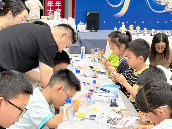 月满金秋・非遗匠心: 枫树社区中秋非遗手作大赛点亮邻里文化传承(图2) 图片2.png